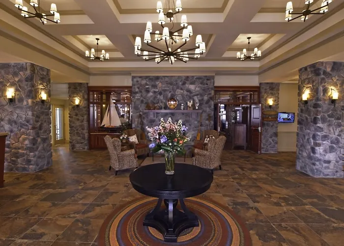 1000 Islands Harbor Hotel