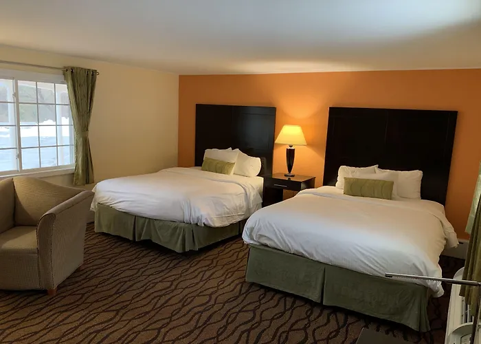 Four Winds Country Motel