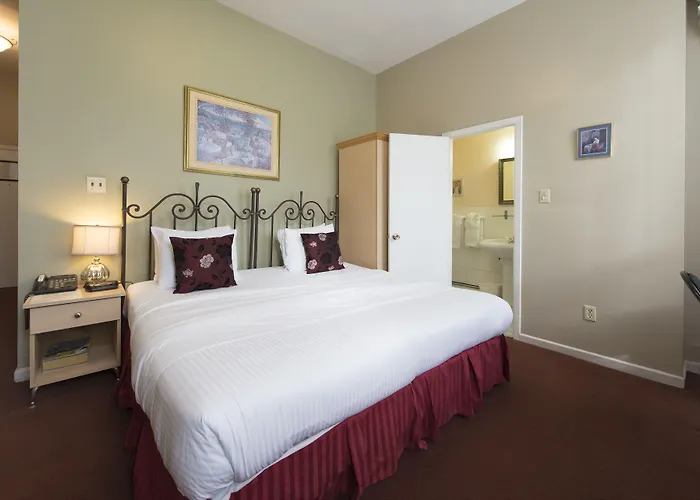 Victoria'S Mansion Guest House