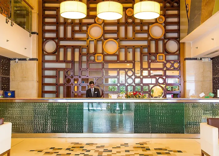Six Seasons Hotel