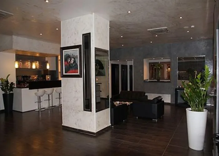 Abc Hotel