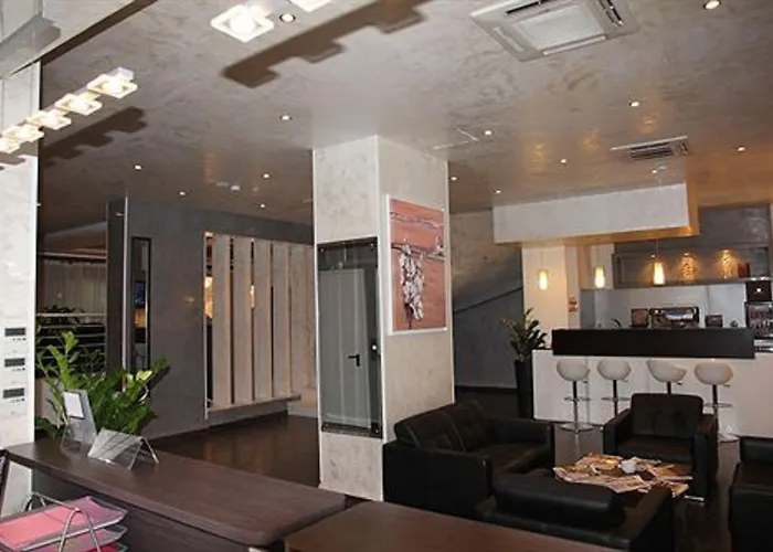 Abc Hotel