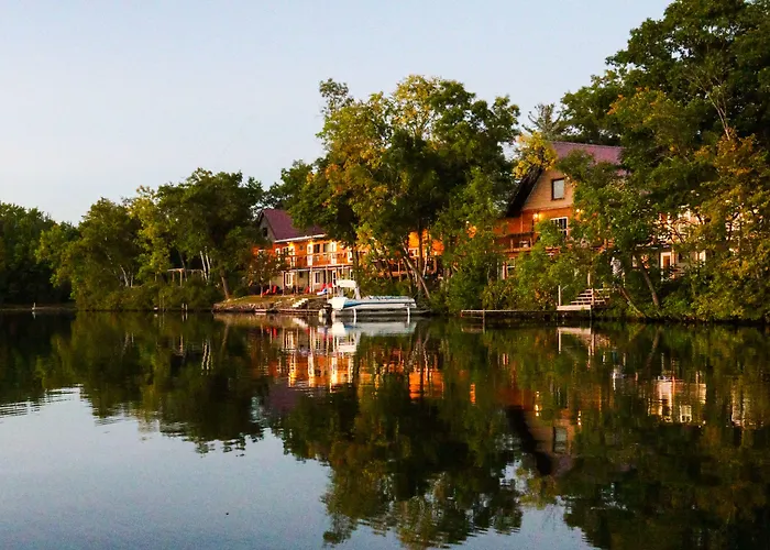 Curriers Lakeview Lodge