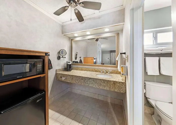 Best Western Plus Black Oak