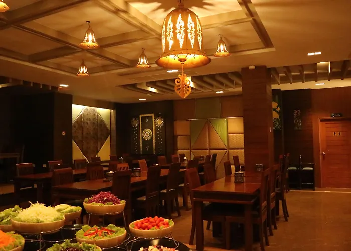 Aiyaree Place Hotel Sha Plus