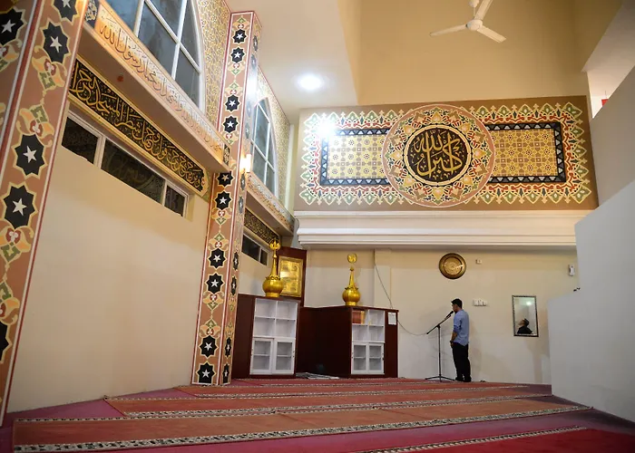 Rangkayo Basa Halal Hotel