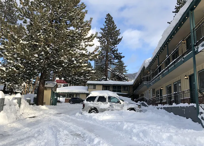 Cedar Inn & Suites