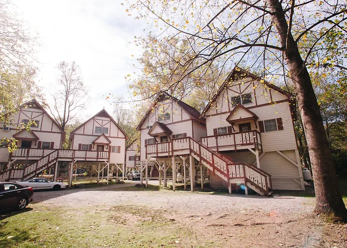 Riverbend Motel & Cabins