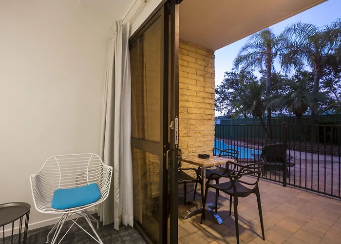 Nightcap At Kawana Waters Hotel