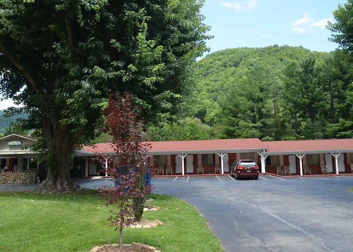 Travelowes Motel - Maggie Valley