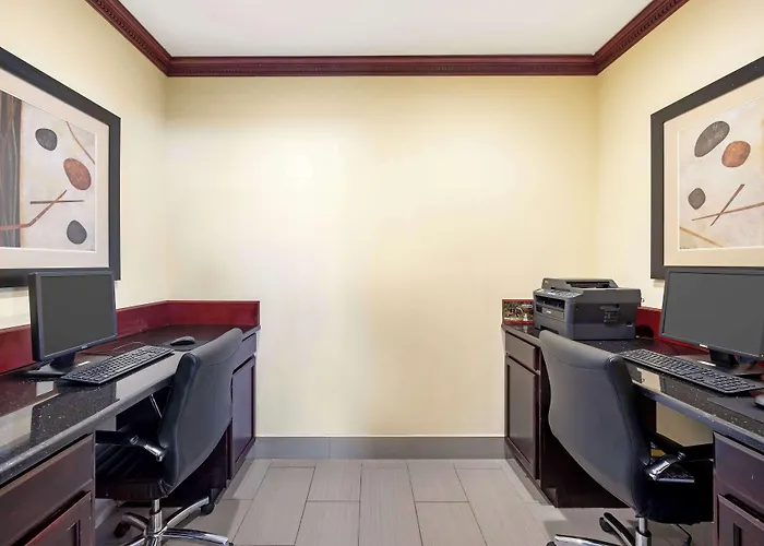 Best Western Plus Pratt