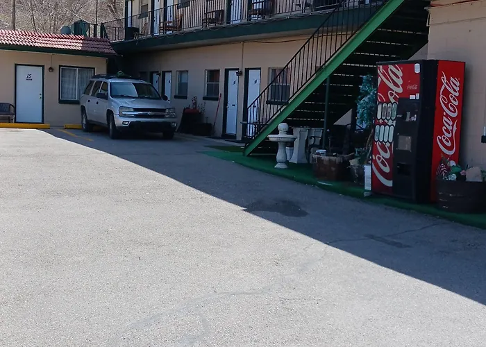 White Pine Motel