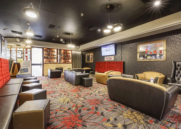 Nightcap At Findon Hotel