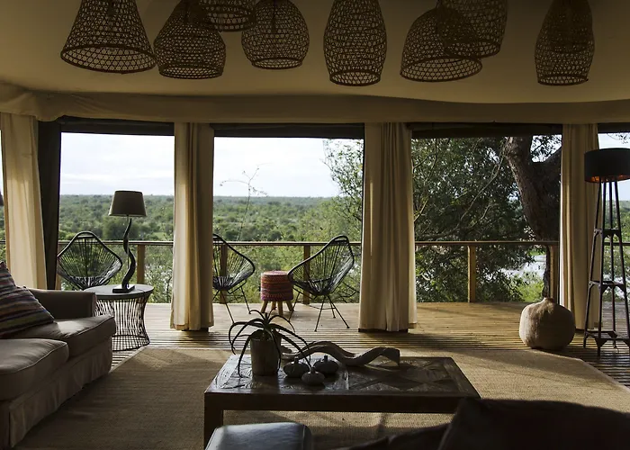 Simbavati Hilltop Lodge