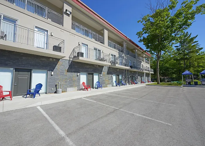 Wasaga Riverdocks Hotel Suites