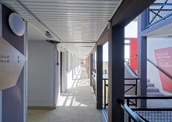 B&B Hotel Chateauroux Aeroport
