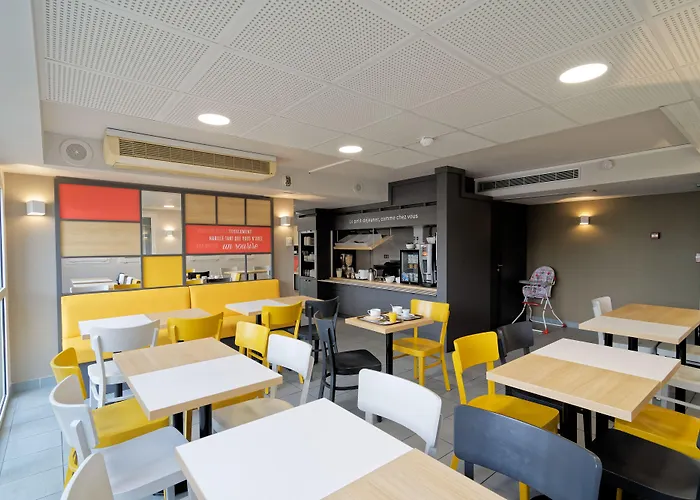 B&B Hotel Chateauroux Aeroport