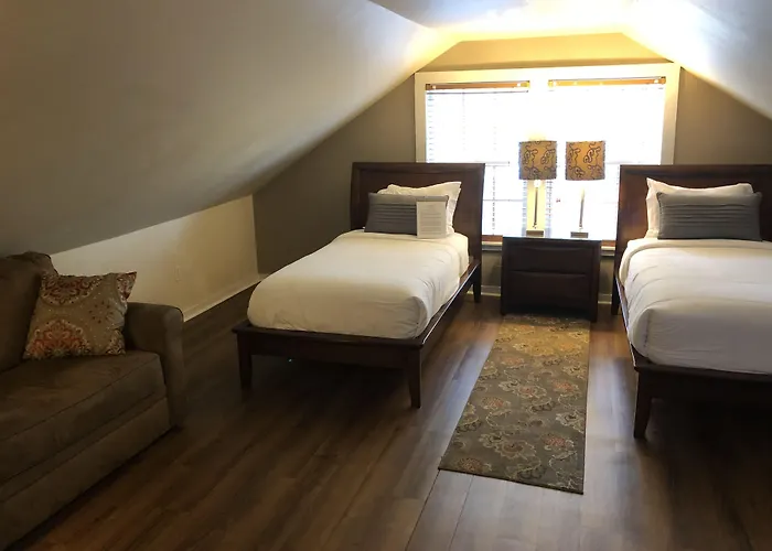 L'Habitation Guesthouse- Adult Exclusive