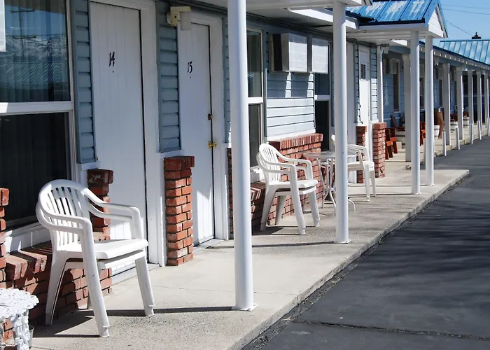Redwood Motel