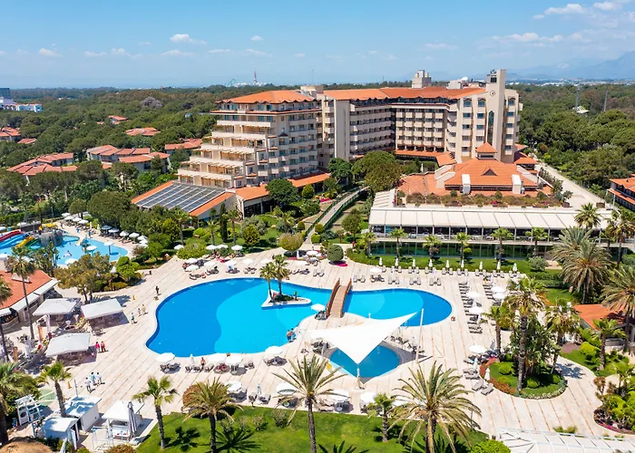 Bellis Deluxe Hotel & Heated For Winter Aqua Park