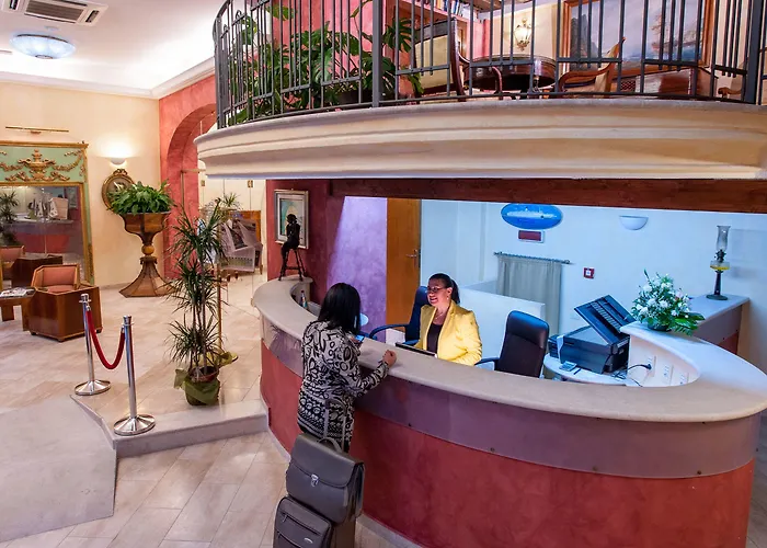 Hotel Flora