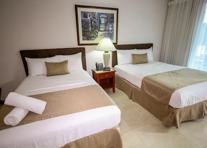 Beachfront Hotel Tramonto