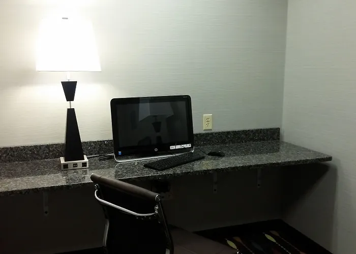 Best Western Plus Boardman Inn & Suites