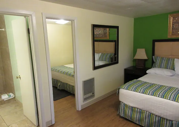 Eagle Crater Lake Inn