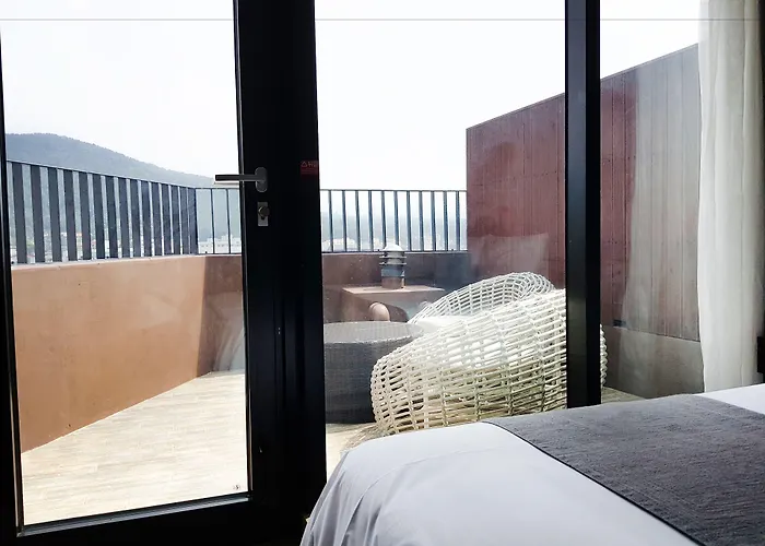 I-Jin Hotel