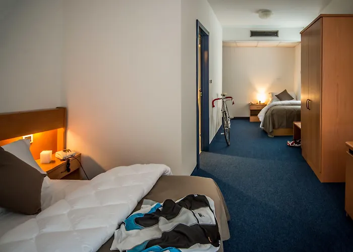 Fly Bike Hotel