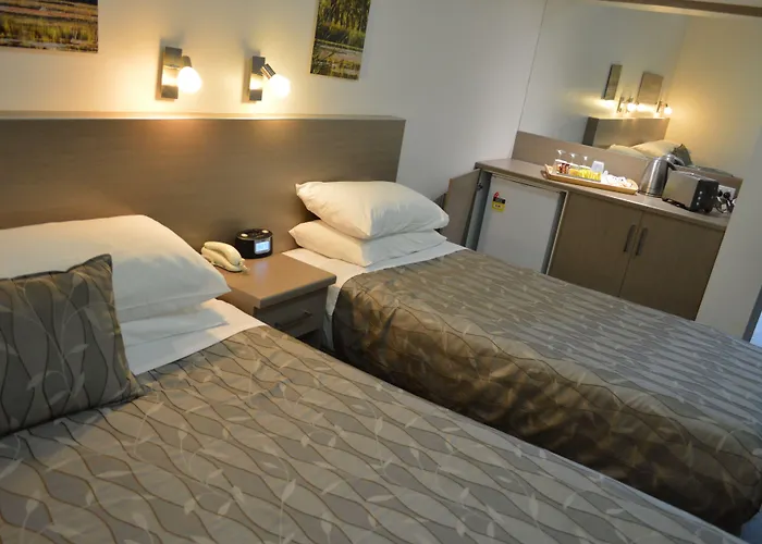 Loxton Community Hotel Motel