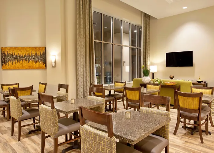 Hampton Inn & Suites - Minneapolis/Downtown