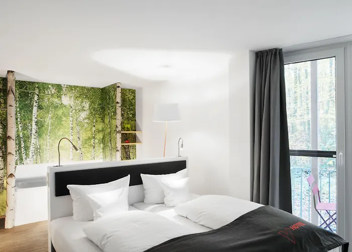 V-Hotel