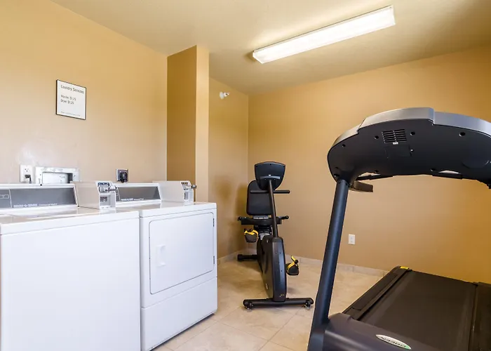 Cobblestone Inn & Suites Cambridge