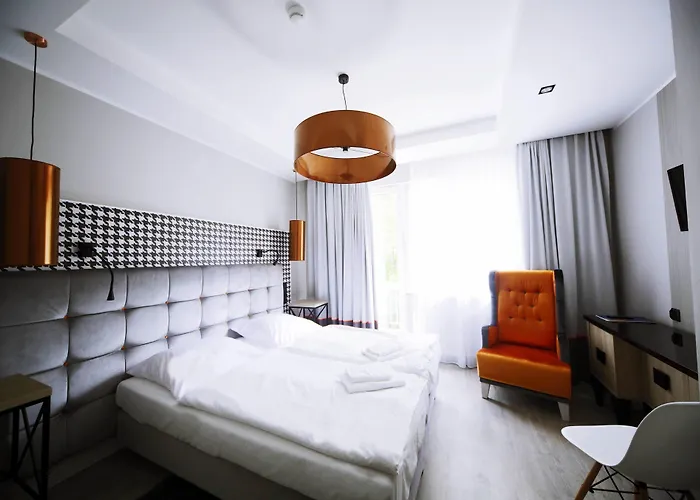 Hotel Pomaranczowa Plaza