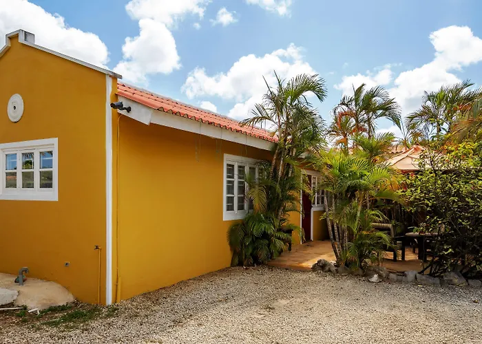 The Dive Hut - Boutique Apartments