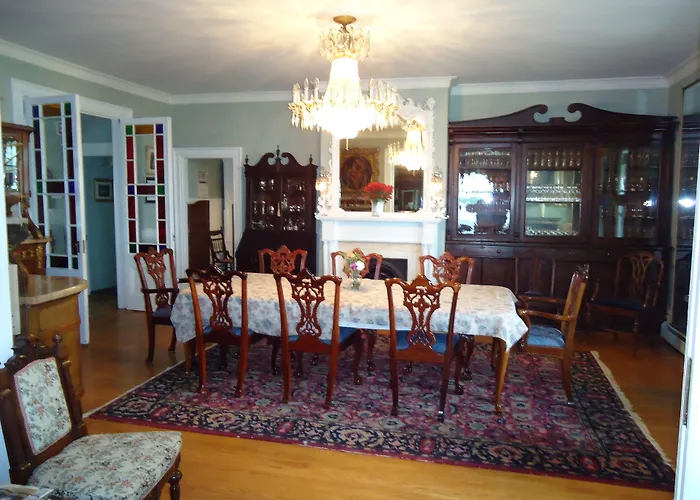 Governor'S Mansion Inn