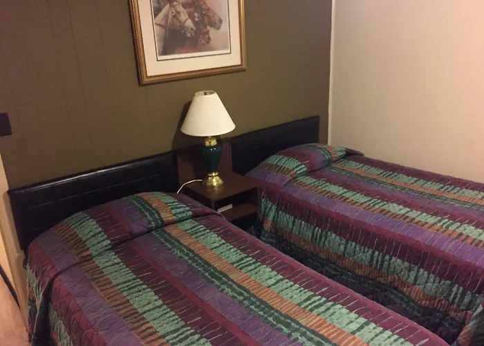 Rodeway Inn & Suites Charles Town