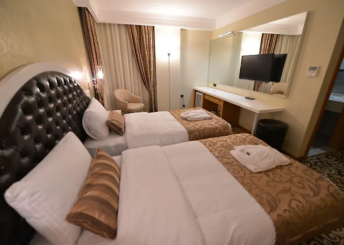 Golden Deluxe Hotel