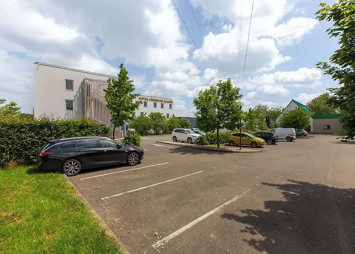 Premiere Classe Chartres Sud - Barjouville