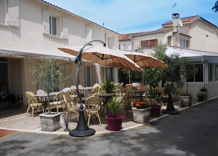 Logis Hotel L'Oliveraie