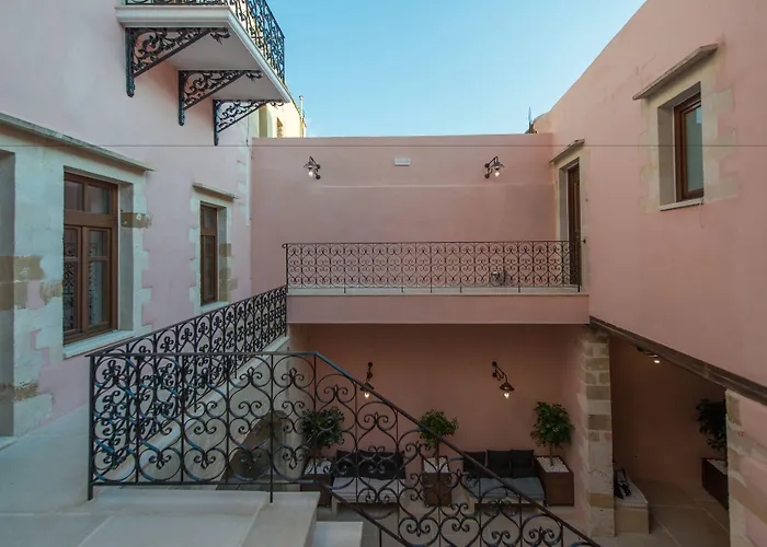 Serenissima Boutique Hotel
