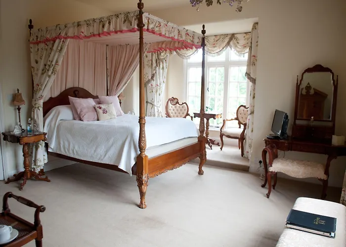 Dunsley Hall Hotel