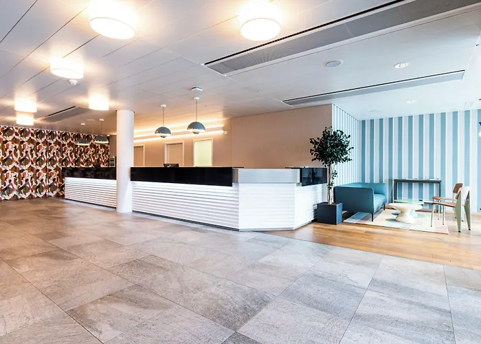 Discovery Hotel 3* Superior