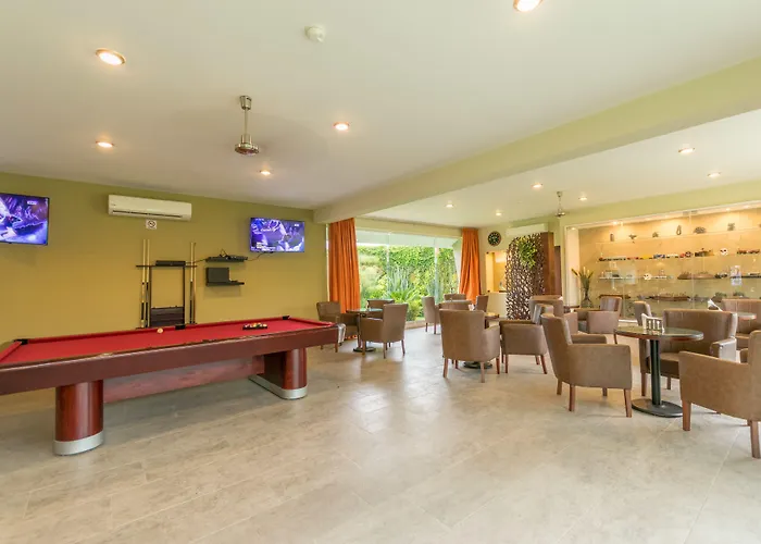 Hotel Ecce Inn & Spa