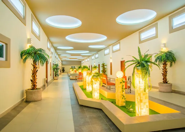 Hotel Ecce Inn & Spa