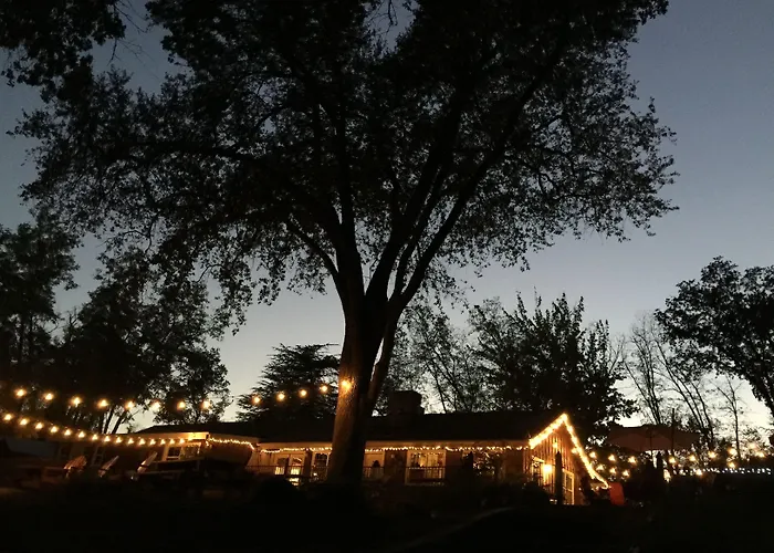 Queen'S Inn By The River