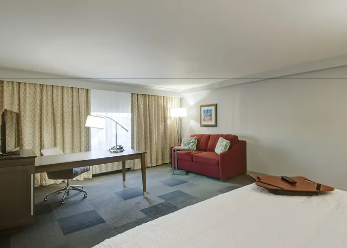 Hampton Inn & Suites Springfield Downtown