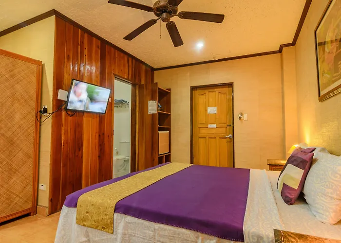 Hayahay Resort