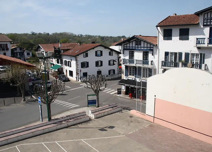 Hotel De La Rhune